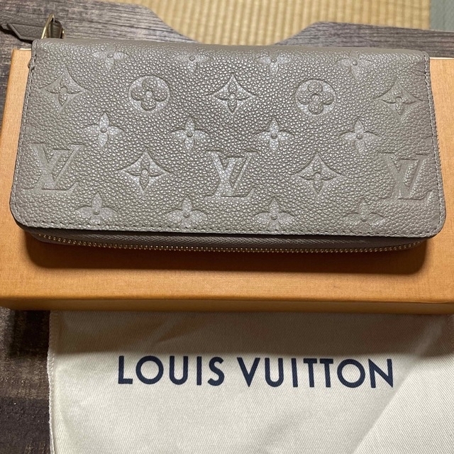 LOUIS VUITTON(ルイヴィトン)のルイ・ヴィトン　ジッピー・ウォレット レディースのファッション小物(財布)の商品写真