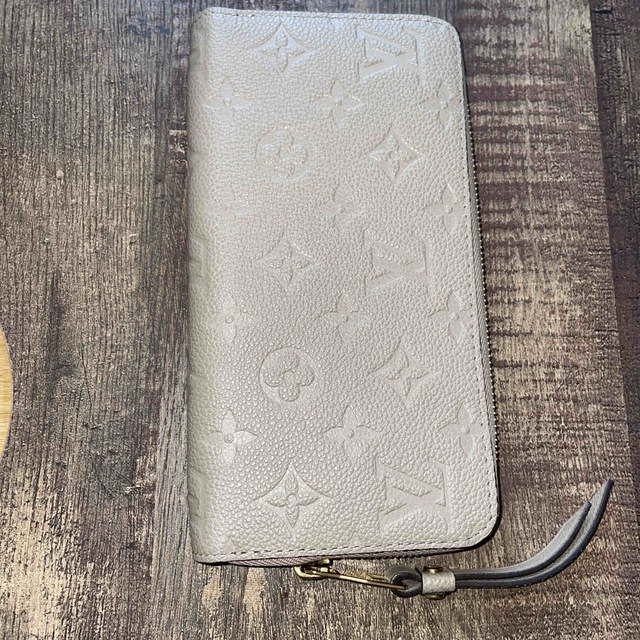 LOUIS VUITTON(ルイヴィトン)のルイ・ヴィトン　ジッピー・ウォレット レディースのファッション小物(財布)の商品写真