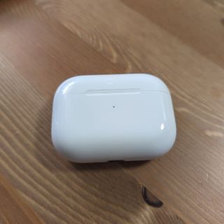 アップル(Apple)のAirPods　MWP22J/A(ヘッドフォン/イヤフォン)