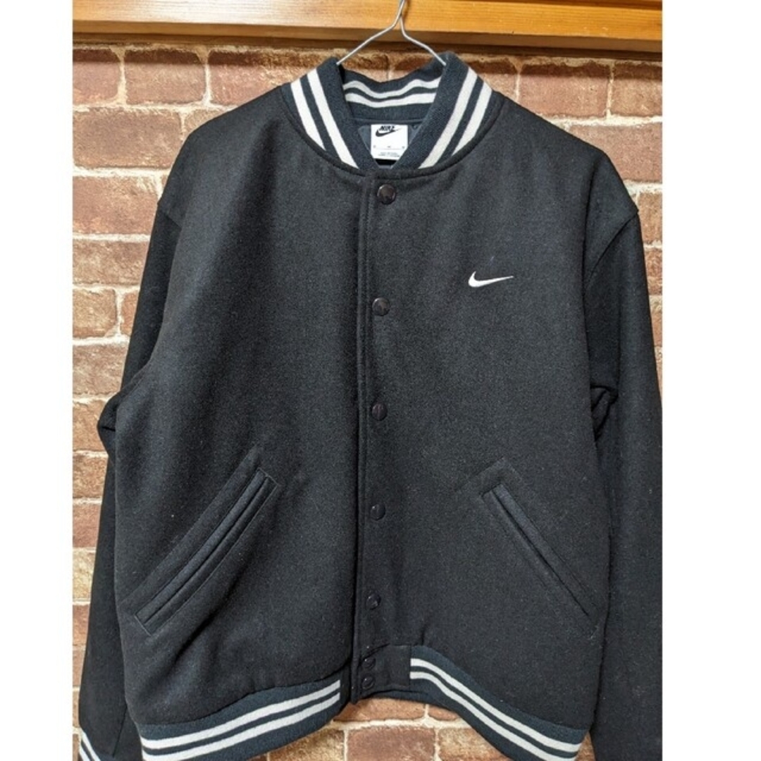 新品 Mサイズ NIKE ナイキ　AU VARSITY JACKET ブラック黒