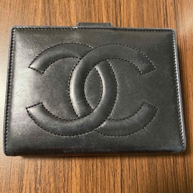 CHANEL 二つ折り財布