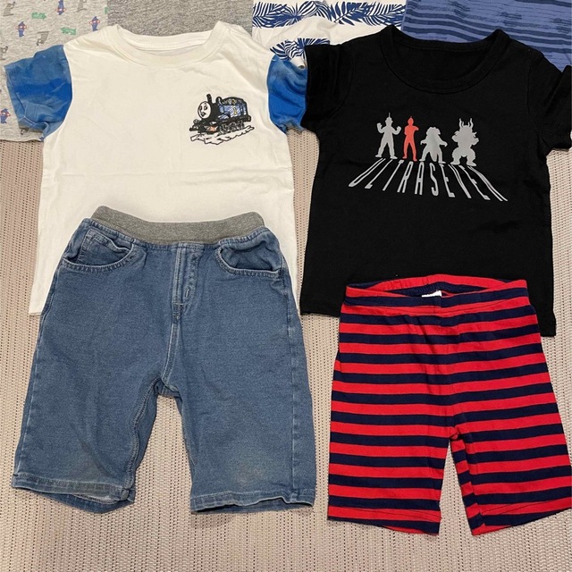 UNIQLO(ユニクロ)の子供服 Tシャツ 保育園 ユニクロ ウルトラマン ミッキー キッズ/ベビー/マタニティのキッズ服男の子用(90cm~)(Tシャツ/カットソー)の商品写真