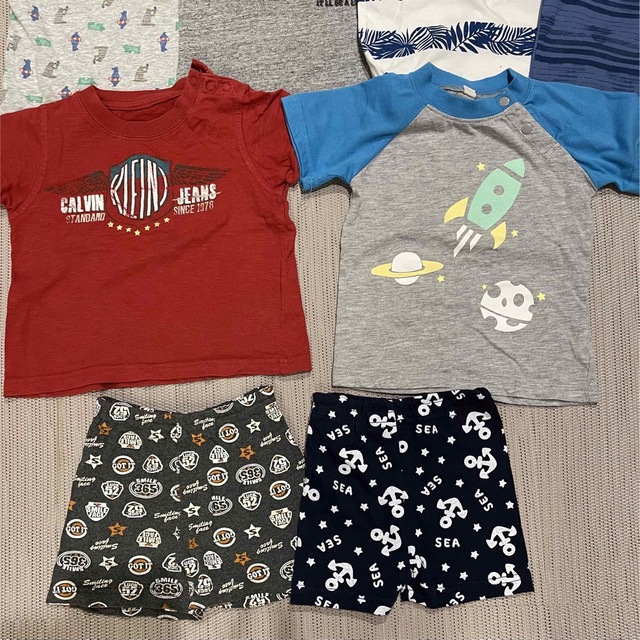 UNIQLO(ユニクロ)の子供服 Tシャツ 保育園 ユニクロ ウルトラマン ミッキー キッズ/ベビー/マタニティのキッズ服男の子用(90cm~)(Tシャツ/カットソー)の商品写真