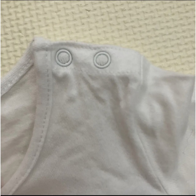 BeBe(ベベ)のBeBe  べべ　半袖トップス　チェック　90 キッズ/ベビー/マタニティのキッズ服男の子用(90cm~)(Tシャツ/カットソー)の商品写真