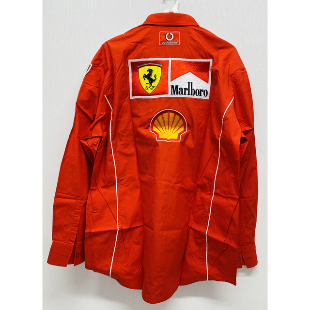 Ferrari(フェラーリ)の非売品　スクーデリアフェラーリF1クルー専用シャツ メンズのトップス(シャツ)の商品写真