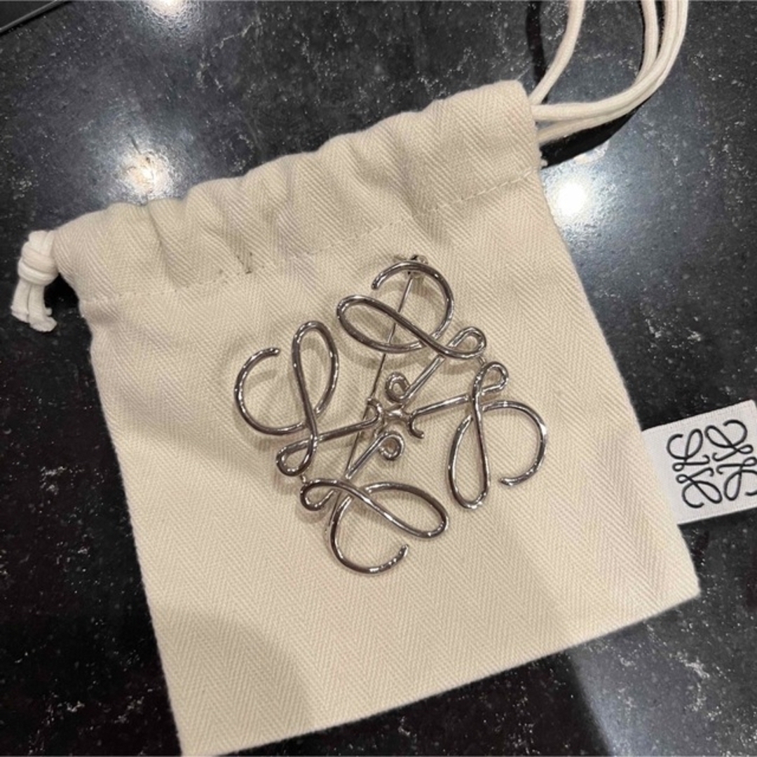 LOEWE - ロエベブローチの通販 by esole's shop☆|ロエベならラクマ LOEWE - ロエベブローチの通販 by esole's shop☆|ロエベならラクマ
