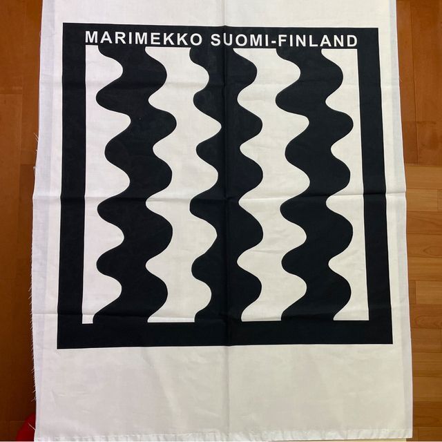 marimekko(マリメッコ)の513.マリメッコ スカーフ製品前生地 Lokki ロッキ　白黒 ハンドメイドの素材/材料(生地/糸)の商品写真
