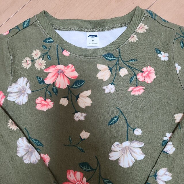 Old Navy(オールドネイビー)のヤヤヤ、やさしい花柄がカワちぃ！サイズ5T 110cm OLD NAVY キッズ/ベビー/マタニティのキッズ服女の子用(90cm~)(ジャケット/上着)の商品写真