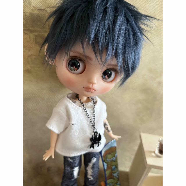 カスタムドール ミディサイズ アイシードール 男の子 ウィッグ選べます