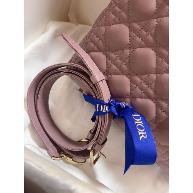 新品未使用!DIOR レディディオール ミディアム ハンドバッグ 国内最