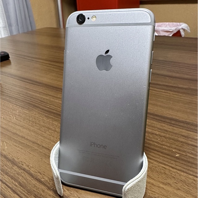 iPhone(アイフォーン)のiPhone 6 Space Gray 64 GB docomo スマホ/家電/カメラのスマートフォン/携帯電話(スマートフォン本体)の商品写真