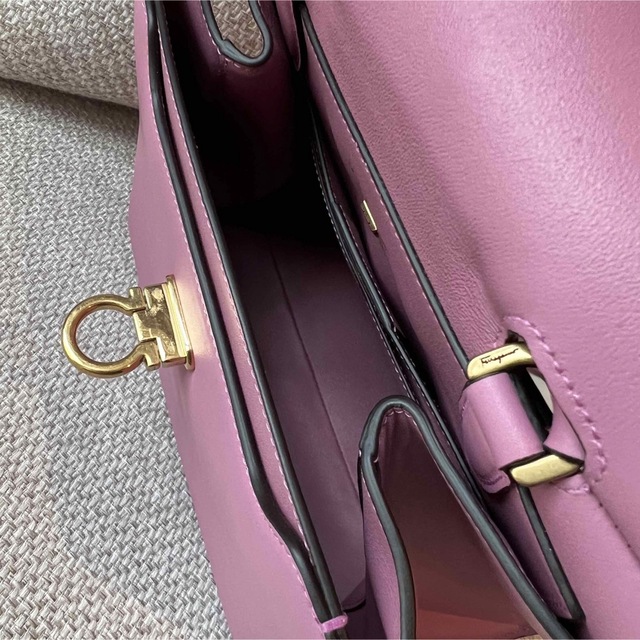 Salvatore Ferragamo　TRIFOLIO HANDBAG