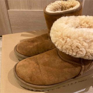 アグ(UGG)のUGG ムートンブーツ(ブーツ)