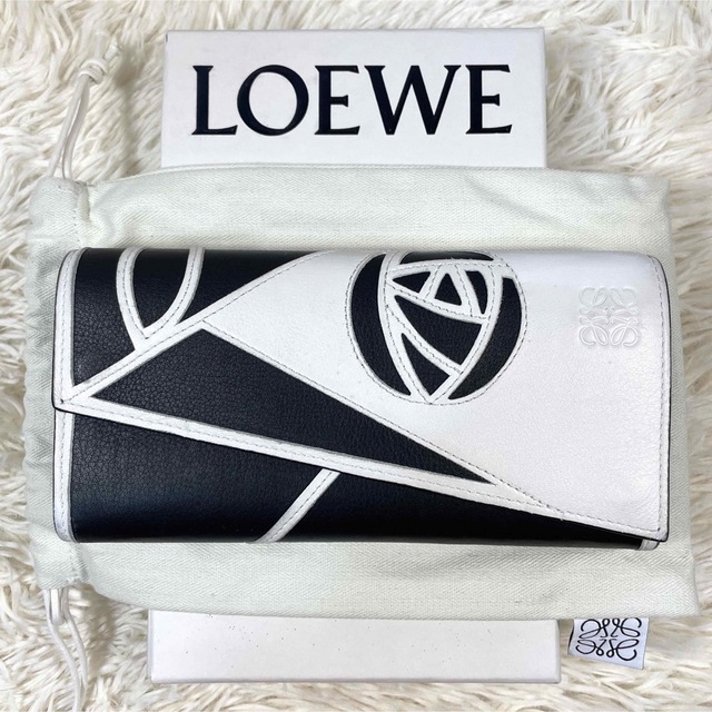 LOEWE(ロエベ)の【希少】LOEWE ロエベ ✨ パズル ローズ コンチネンタル長財布 白 黒 レディースのファッション小物(財布)の商品写真