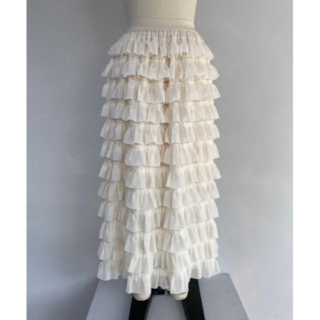 【最終価格】sanself ティアードフリルスカート ホワイト レディースのスカート(ロングスカート)の商品写真