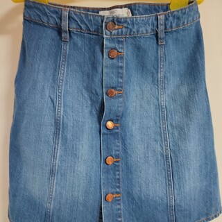 エイチアンドエム(H&M)のジーンズスカート(ひざ丈スカート)