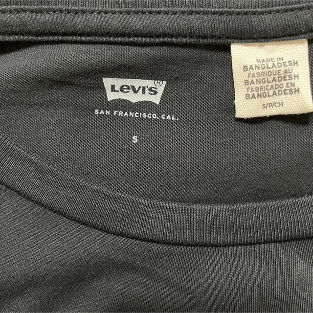 Levi's(リーバイス)のLEVI'S リーバイス 胸ポケット シンプル Tシャツ メンズのトップス(Tシャツ/カットソー(半袖/袖なし))の商品写真