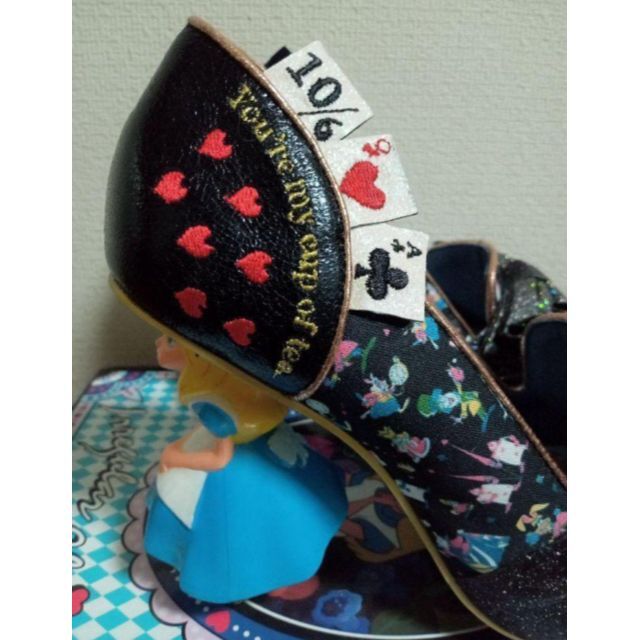 Irregular Choice(イレギュラーチョイス)のイレギュラーチョイスアリスインワンダーランド　アリスヒールパンプス レディースの靴/シューズ(ハイヒール/パンプス)の商品写真