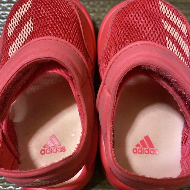 adidas(アディダス)のアディダス　メッシュサンダル　12cm レッド　マリンシューズ　川辺サンダル キッズ/ベビー/マタニティのベビー靴/シューズ(~14cm)(サンダル)の商品写真