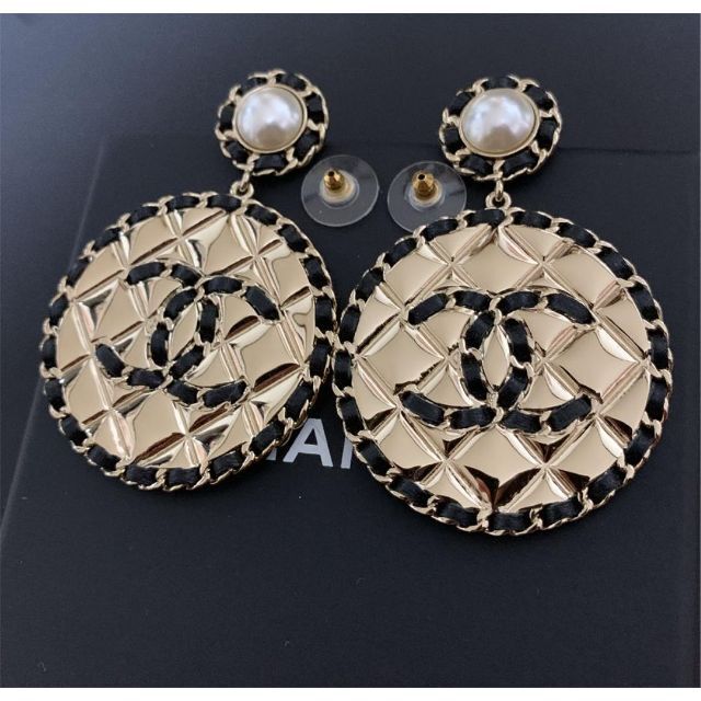レア 新品未使用 CHANEL BIGピアス 登場! www.toyotec.com