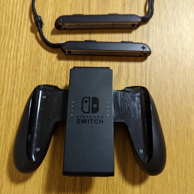 Nintendo Switch(ニンテンドースイッチ)のNintendo Switch JOY-CON グレー 本体  HAC-S-KA エンタメ/ホビーのゲームソフト/ゲーム機本体(家庭用ゲーム機本体)の商品写真