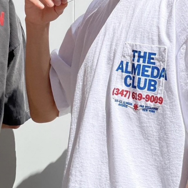 The apartment the Almeda Club t shirt XL