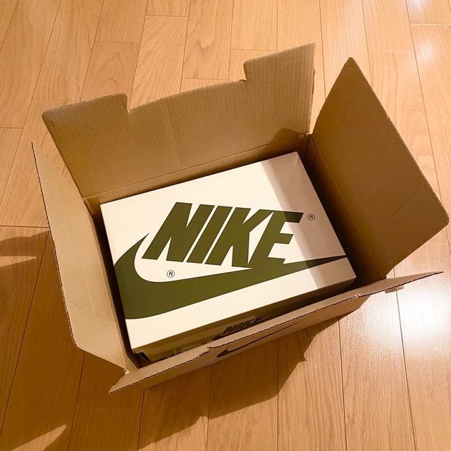 NIKE(ナイキ)の新品 Travis Scott × Nike WMNS Air Jordan 1 メンズの靴/シューズ(スニーカー)の商品写真