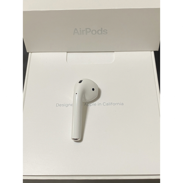 Apple(アップル)のエアーポッズ AirPods 第一世代 R 右耳のみ スマホ/家電/カメラのオーディオ機器(ヘッドフォン/イヤフォン)の商品写真