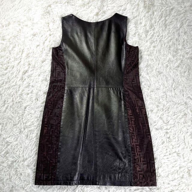 極美品】FENDIフェンディ ズッカ柄切り替えレザーノースリーブ