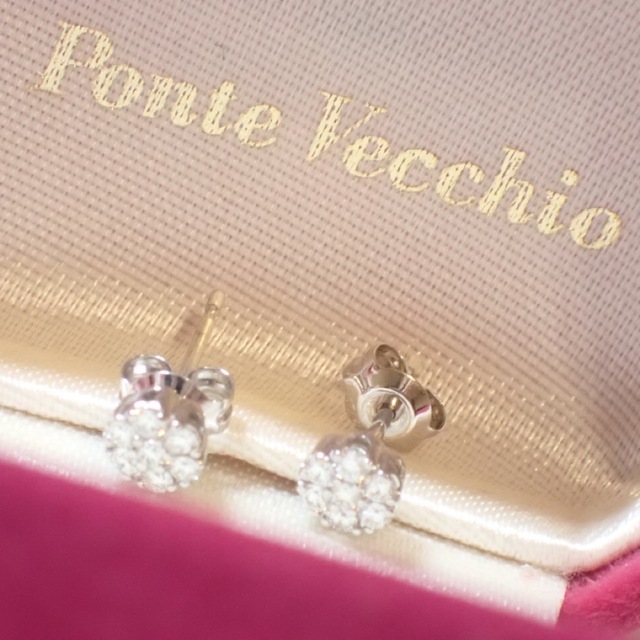 ポンテヴェキオ フラワーダイヤモンドピアス 0.22ct K18WG-