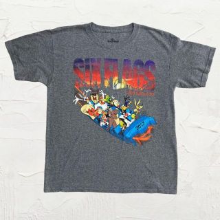 KiP グレー シックスフラッグス　ルーニーテューンズ　遊園地 Tシャツ(Tシャツ/カットソー(半袖/袖なし))