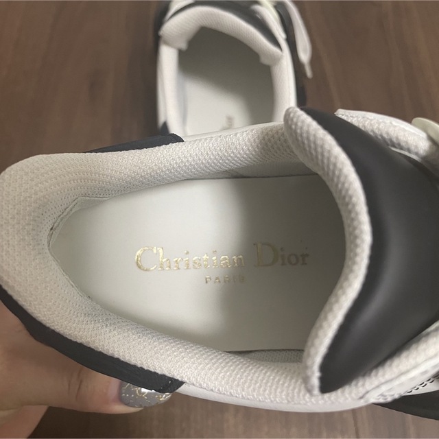 Christian Dior(クリスチャンディオール)の美品】DIOR-ID スニーカー ホワイト 靴 35.5 箱あり 紐あり レディースの靴/シューズ(スニーカー)の商品写真