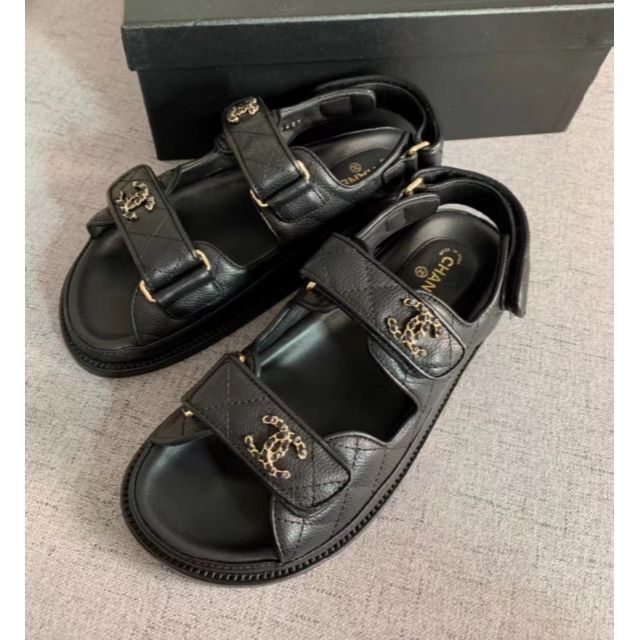 CHANEL可愛い♪キャビアスキン サンダル 【年間ランキング6年連続受賞】 CHANEL キャビアスキンサンダル