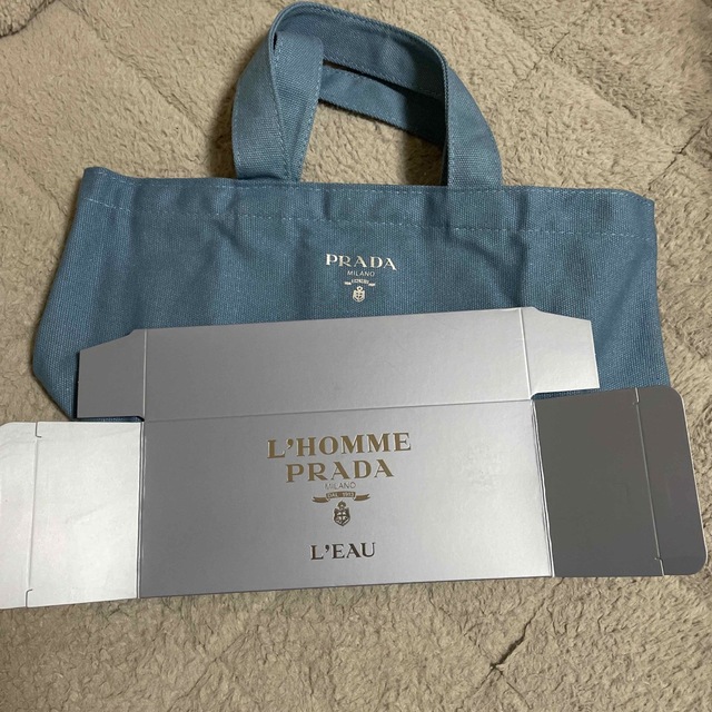 PRADA(プラダ)のCIover様専用ですPRADAノベルティートートバッグ箱無し8000円 エンタメ/ホビーのコレクション(ノベルティグッズ)の商品写真