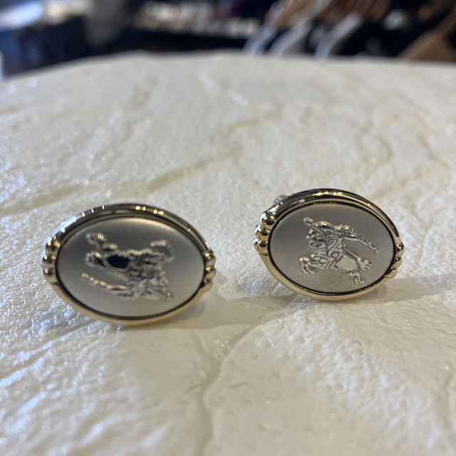 BURBERRY - BURBERRY ネクタイピン カフス ビジネス シルバー×ゴールド