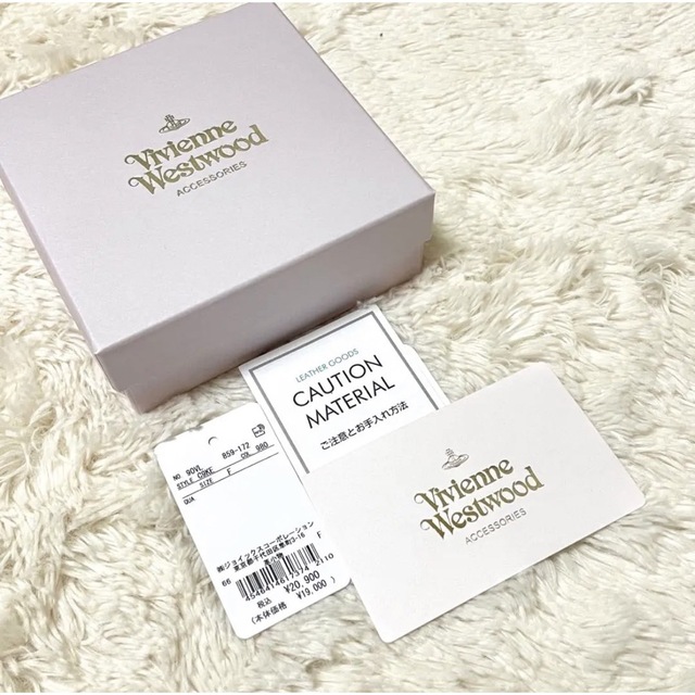 Vivienne Westwood(ヴィヴィアンウエストウッド)の【専用】ヴィヴィアンウエストウッド 二つ折り財布 がま口財布 オーブ ゴールド レディースのファッション小物(財布)の商品写真