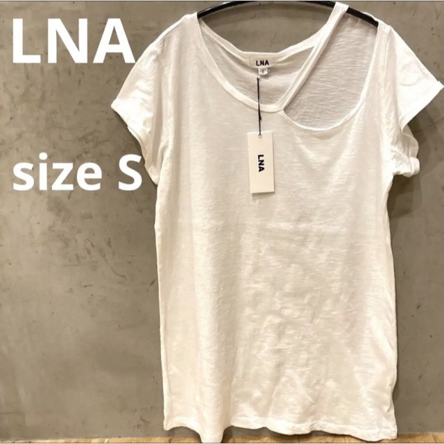 LnA(エルエヌエー)の新品送料込み　LNA 肩出しTシャツ　ホワイト S レディースのトップス(Tシャツ(半袖/袖なし))の商品写真