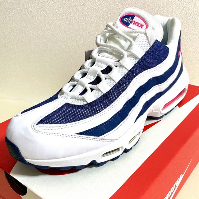 NIKE(ナイキ)のNIKE AIR MAX 95  ナイキ　エアマックス95 メンズの靴/シューズ(スニーカー)の商品写真