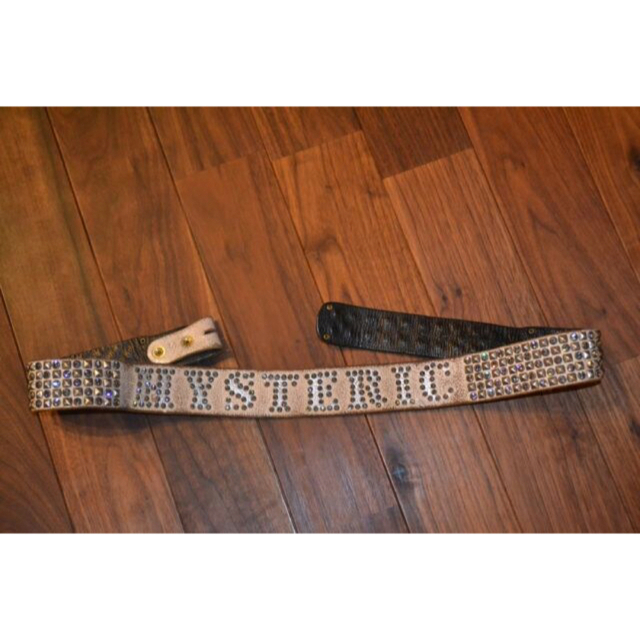 HYSTERIC GLAMOUR(ヒステリックグラマー)のヒステリックグラマー×バルタザール ロゴスワロフスキーベルト　装飾　レザー メンズのファッション小物(ベルト)の商品写真