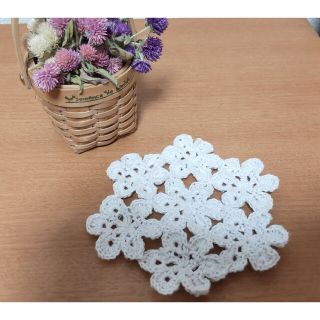 ハンドメイド   お花モチーフのミニドイリー(その他)