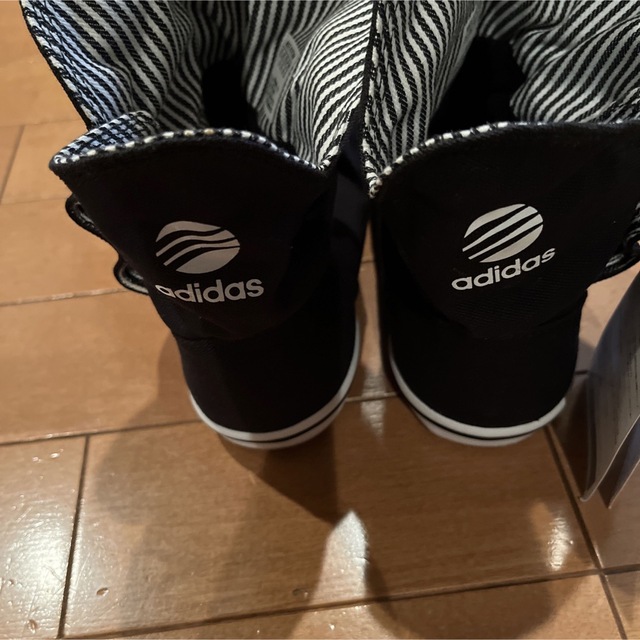 adidas(アディダス)のadidasスニーカー レディースの靴/シューズ(スニーカー)の商品写真