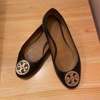 トリーバーチ(Tory Burch)の最終値下げ‼️トリーバーチ　フラットシューズ　ブラック　23.5センチ(ハイヒール/パンプス)