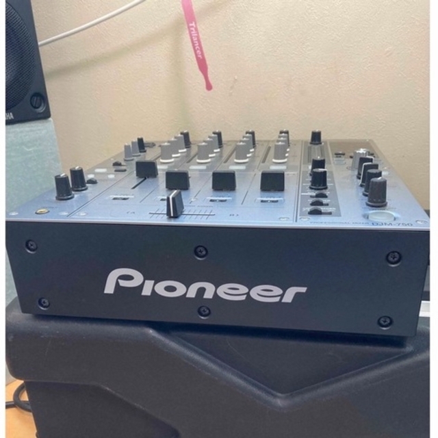 pioneer djm750s  美品 箱付き 値下げ 楽器のDJ機器(DJミキサー)の商品写真