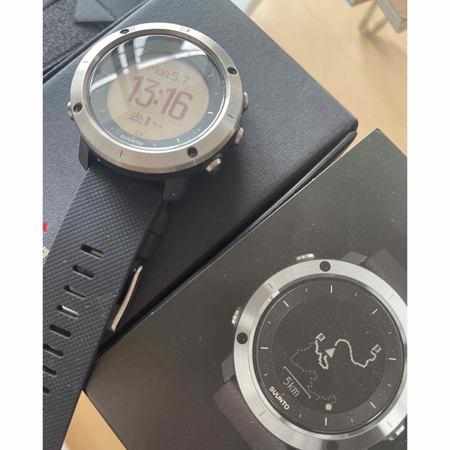 SUUNTO(スント)のSUUNTO TRAVERSE BLACK メンズの時計(腕時計(デジタル))の商品写真