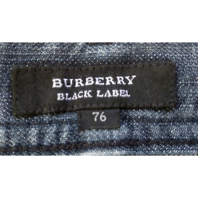 BURBERRY BLACK LABEL(バーバリーブラックレーベル)のバーバリーブラックレーベル　 ジーンズ　サイズ　76 メンズのパンツ(デニム/ジーンズ)の商品写真