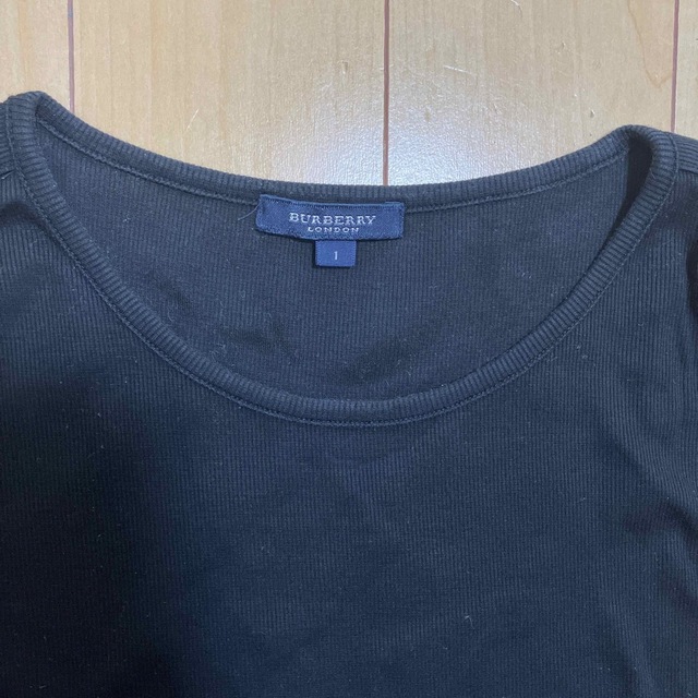 BURBERRY(バーバリー)のバーバリーロンドン　BURBERRY LONDON Tシャツ トップス　黒 レディースのトップス(Tシャツ(半袖/袖なし))の商品写真