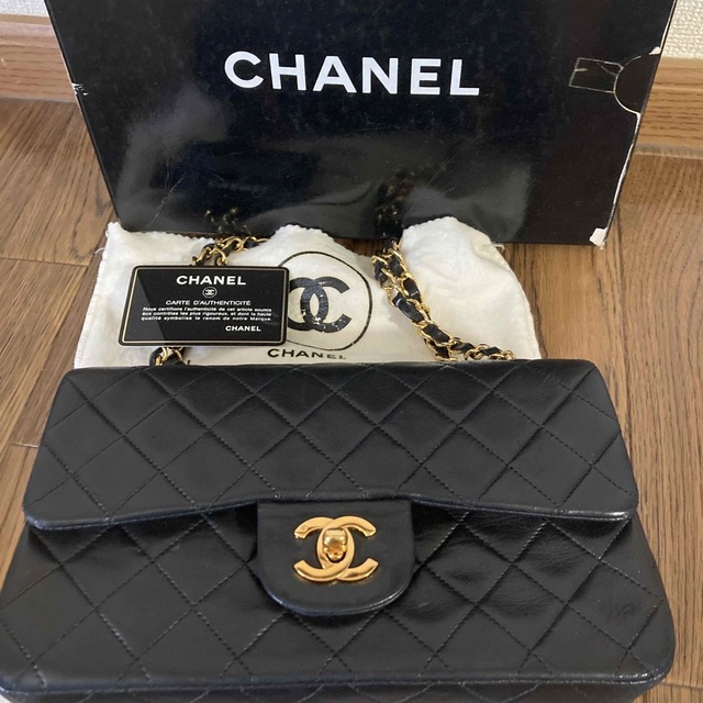 CHANEL チェーンバッグ