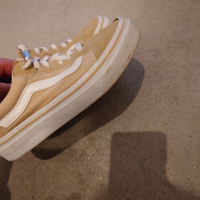 VANS(ヴァンズ)のVANS オールドスクール　20cm　ベージュ キッズ/ベビー/マタニティのキッズ靴/シューズ(15cm~)(スニーカー)の商品写真