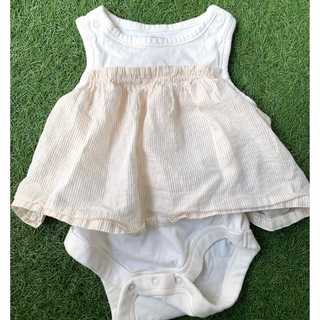 ベビーギャップ(babyGAP)の【美品】baby Gap スカート付き ボディシャツ 0-3ヶ月(ロンパース)