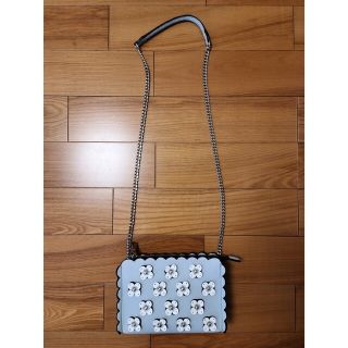 ザラ(ZARA)の未使用!!ZARA ザラ フラワーモチーフショルダーバッグ　水色(クラッチバッグ)